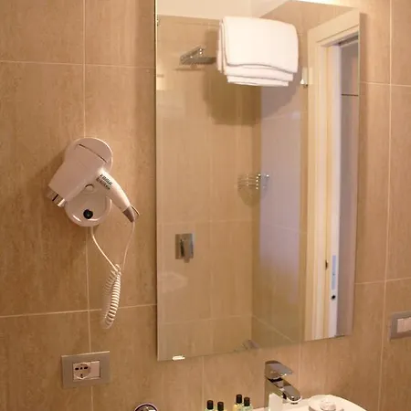 酒店 Dolcedorme Garni 2*